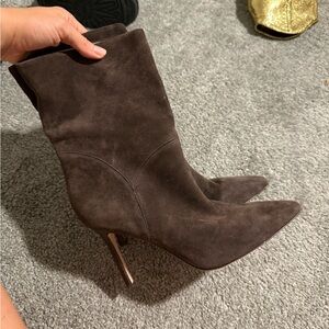 Veronica beard size 7.5 Elegant Brown Suede Women's Boots new